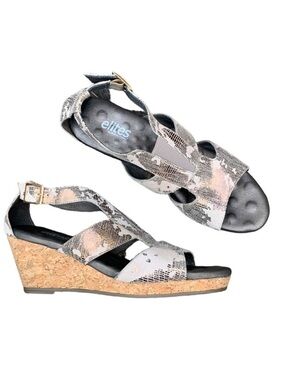 Walking Cradles Elites Cork Wedge Comfort Sandals Heels Metallic Women’s size 9